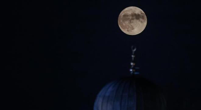 Antalya?da ?Sper Mavi Ay? manzaralar