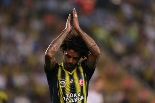 2013-2014 sezonunda forma giyen ve adndaki 41 harfle en uzun isme sahip futbolcu Brezilyal Cristian Mark Junio Nascimento Oliveira Baroni oldu.