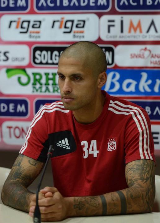 Sivasspor'un Portekizli futbolcusu Manuel Mrouan Da Costa Trindade (27 Harf)