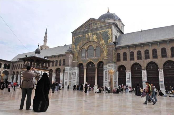 4- AM /6300    am, Suriye'nin bakenti ve en byk ehridir. Tarihi boyunca nemli medeniyetlere ev sahiplii yapm olan am, Orta Dou'nun en eski srekli yerleim yerlerinden biri olarak kabul edilir.