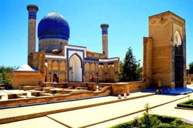 15- BELH/3500    Belh, zbekistan'n batsnda bulunan tarihi ve kltrel bir ehirdir. Orta Asya'nn nemli tarih merkezlerinden biri olarak kabul edilen Belh, tarihi boyunca farkl medeniyetlere ev sahiplii yapmtr. Eski pek Yolu zerinde bulunan bu ehir, antik dnemlerden itibaren ticaret ve kltrel etkileim iin stratejik bir konumda yer almtr.