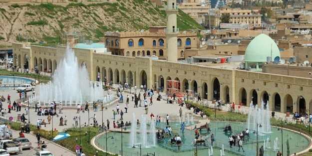 14- KERKK/ 4200    Kerkk, Irak'n kuzeyinde yer alan nemli bir ehirdir. ok etnikli ve ok kltrl bir yapya sahip olan Kerkk tarihi boyunca farkl kltrlerin etkisi altnda kalmtr. Ayn zamanda ehir, Kerkk Kalesi ve kentin simgesi haline gelmi kprleri ile tannr. Irak'n kuzeyindeki bu ehir, tarihi, kltrel ve sosyal eitlilii ile dikkat eker.