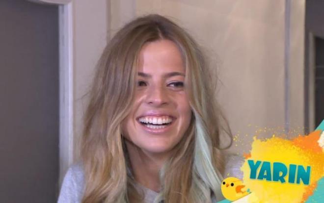 Yurt dnda yaayan ift bir sre sonra evlerini TV ekrannda grnce neye uradklarn ard.