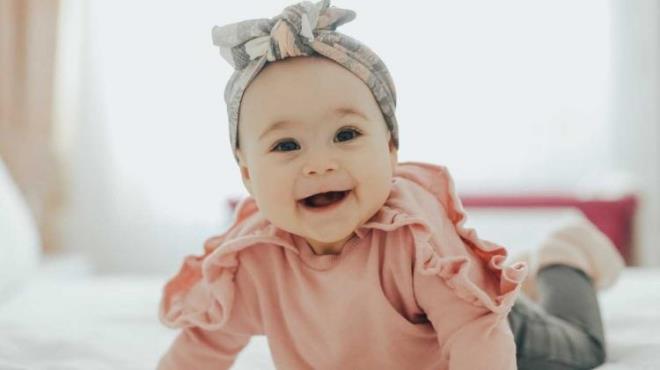 O SM YNE ZRVEDE    Trkiye'de kz ocuklar iin en ok tercih edilen isimler arasnda yer alan Zeynep ismi her dnem olduu gibi 2023 ylnda da zirvede yer ald. 2022 ylnda 8 bin 870 kz bebee Zeynep ismi verilirken 2023 ylnda 8,876 bebek yine Zeynep ismini ald.