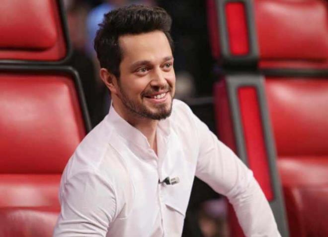 nl arkc Murat Boz konser ncesi gazetecilerin sorularn yantlad. Uzun zamandr gzlerden uzak bir yaam sren Boz yeni iini de ilk kez aklad.