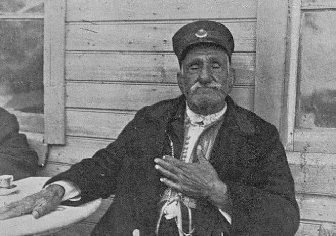 13 kere evlenen ve 5'i kz olmak zere 13 ocua sahip olduu sylenen Zaro Aa, 19 Haziran 1934 tarihinde hayata gzlerini yumdu.