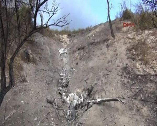 AFP, Reuters ve AP ajanslar, Babakan Yardmcs Blent Arn'n Suriye helikopterinin Trkiye tarafndan drld ynndeki aklamasn fla haber olarak duyurdu.