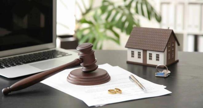 Yargtay Hukuk Genel Kurulu gndemine tand  <br>  Blge Adliye Mahkemesi, kanunda dn yapmak zorunlu bir unsur olarak dzenlenmemi olsa da dnn yresel rf ve adetlere gre bir ritel olduu, hl byle olunca kadnn nikhtan nce yaad iliki bahane edilerek haksz ekilde dn yaplmamas ve de evliliin sonlandrlmak istenmesinin kadnn kiilik haklarna saldr tekil ettii gerekesiyle direnme karar verdi. Bylelikle dosya, Yargtay Hukuk Genel Kurulu gndemine tand.