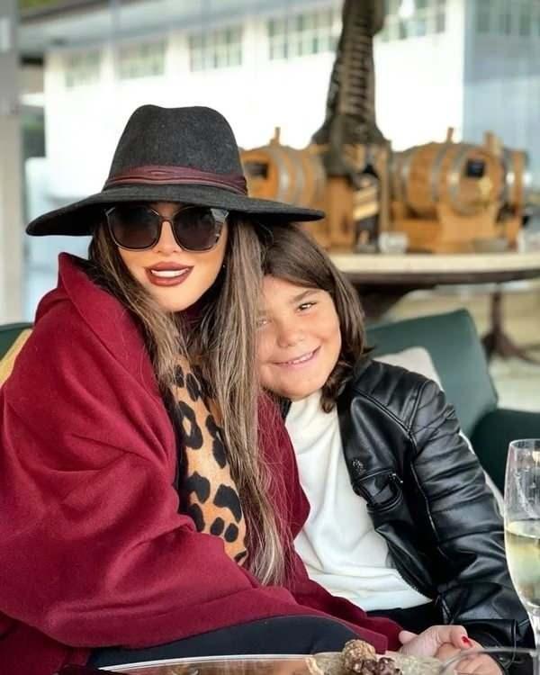 ddialara gre; Seren Serengil'in erkek arkada Mustafa Rahman Tohma, Reha Muhtar'n ikizlerinden Poyraz'a tehdit ierikli mesajlar gnderdi.