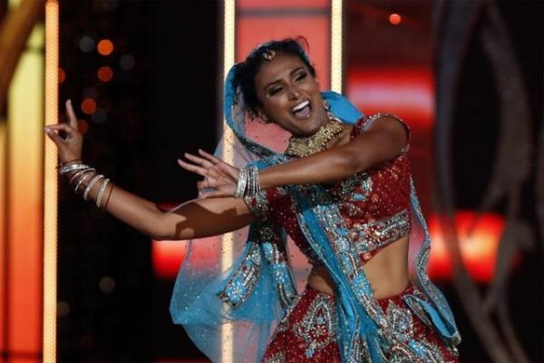 Hintli gzel Nina Davuluri, 2014 Miss America'ya damgasn vurdu!