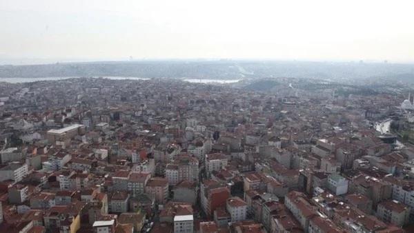 Beklenen stanbul depremi konusunda ise bir uyar daha yapld. En riskli 15 ile akland. AFAD kaynayla paylalan ilelerin zemin svlama riskine gre belirlendii vurguland. Depremin en ok etkileyecei ileler yle sraland:
