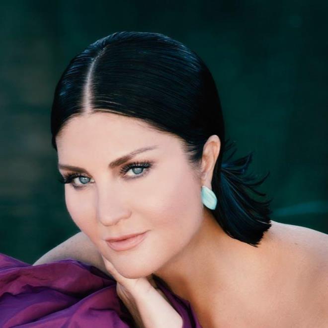 Birok hit mzie imza atan ve zel hayatyla da merak edilen baarl sanat, son yllarda fazla kilolar ile gndeme gelmeye balad.