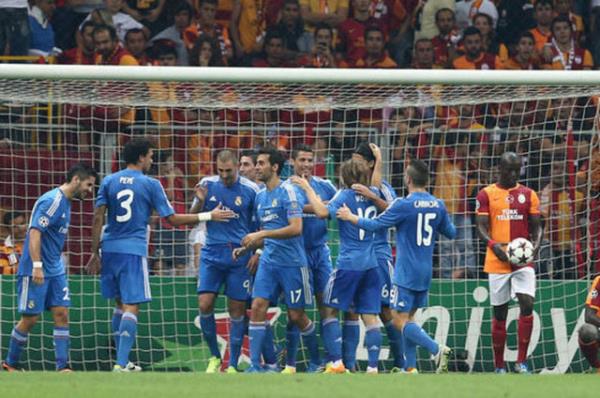 METRO: Gareth Bale Real Madrid'de ampiyonlar Ligi'nde ilk siftahn yapt ancak ovun star  gol atan Ronaldo oldu. Real Madrid B Grubu'nun ilk haftasnda Galatasaray' deplasmanda 6-1'le devirdi.