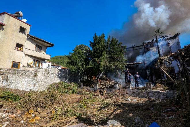 Yangn sonras ahap ev kullanlamaz hale geldi.