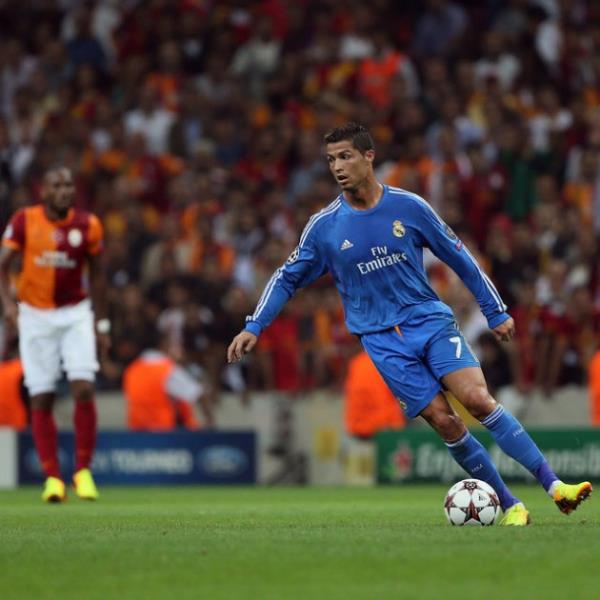 9 yabanc 2 Trk. Demekk yabanc snrlamas Turk futbolunun hayrnayms. Hakkn helal et Demroren sen cok gec anladk