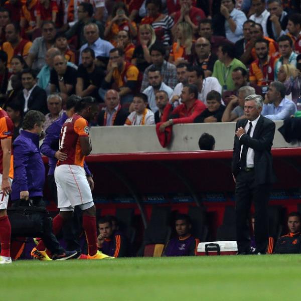 Ya Burak efendi oyle 6 pasta atamassan golu 12 dk da uc gol yer takm atsan macn kaderi degisecek hala sana iyi forvet diyolar ya ben ona yanyorum