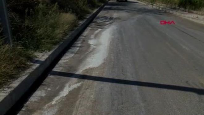 Sultanbeyli?de kimysal madde panii yaand.    Olay, ileye bal Akemsettin Mahallesi?ndeki Manyas Sokak?ta meydana geldi. ddiaya gre bir aratan sokaa kimyasal madde dkld. Yola dklen madde nedeniyle etrafa koku yayld.