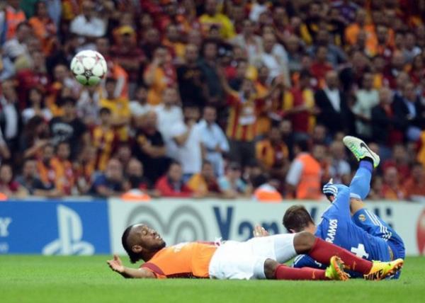 -Raul Meireles &#8207;@14_raulmeireles 44 sn AHAHAHAHAAHAHAHAHAHAHAH