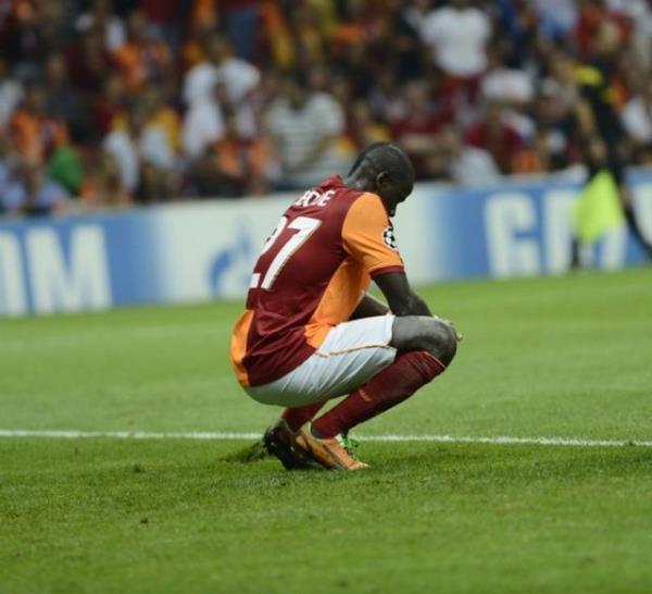 Galatasaray' kurtaracak bi hakem de yok. Nasl olacak???