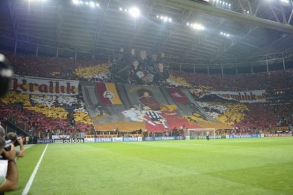 Galatasaray yenince; her zaman lkemin takmn desteklerim. Tebrikler Galatasaray. Yenilince; ahahahahahaha yenildiler.