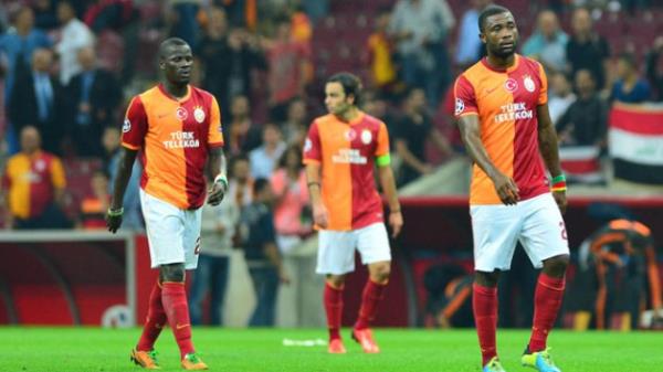 <b>Erol Kse:</b> 6saray Kendi sahasnda bu kadar gol yiyorsa ve oyuncular 3 kii hari zaten yabancysa kimse ultraslan falan demesin mikrokedi oldu GS #otursifir