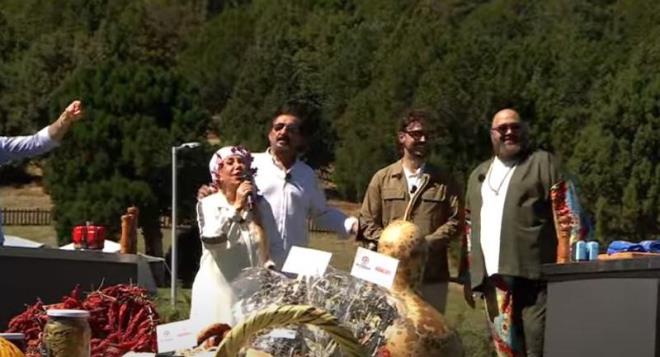 Bedia Akartrk, MasterChef All Star programna konuk olarak katld.