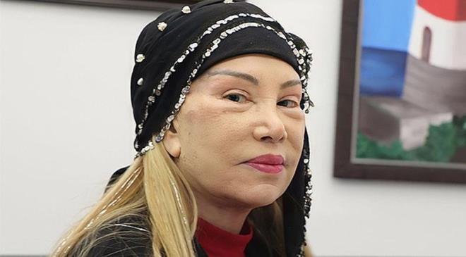 Sanat sanat hayatn Ankara Radyosu'nda devam ettirmi ve yine Ankara Radyosu'ndan emekli olmutur, zellikle o dnemde herkese nasip olmayan Paris Olympia'da muhteem bir konser veren sanat Trkiye'yi en gzel ekilde temsil etmitir.