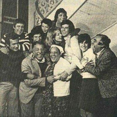 Siz de gemie hasret duyuyor ve her ey eskiden gzeldi diyorsanz, hazrsanz sizi yle alalm. te sizin iin "Eski Gnler" adl sayfadan derlediimiz nostaljik kareler...