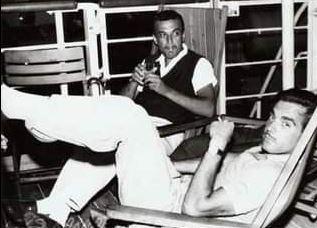 Yeilam'n En Bkn kilisi Sadri Alk ve Ayhan Ik