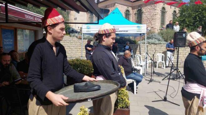 Yaklak 4 bin yllk bir tarihe dayanmaktadr. Yani; Trk tarihi kadar eskidir. Ahilik birlik ve dayanmay salayan en nemli unsurdur. Ahilik; din, dil, rk ve cinsiyet fark gzetmeyen, herkese eit muamele yaplan bir anlayn simgesidir.