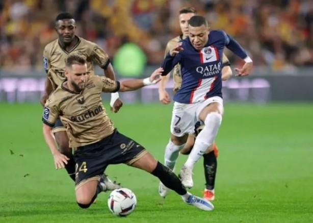 4 - ALMANYA: 71,481<p>      5 - HOLLANDA: 55,900  <br>    6 - FRANSA: 54,164