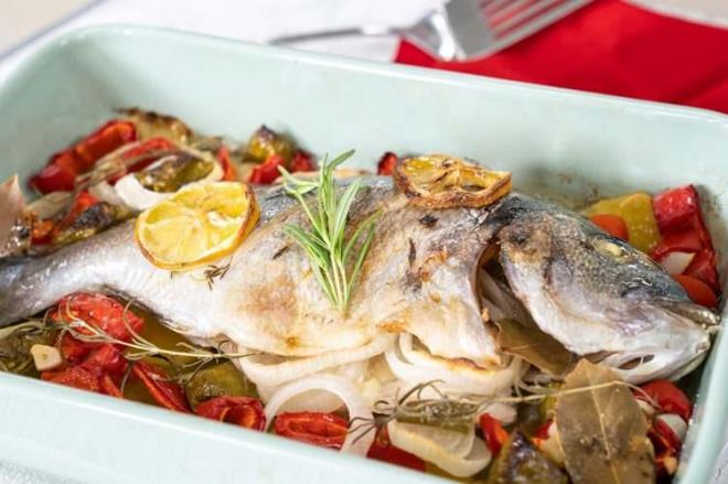 - Fosfor ile bedenin ihtiyacn karlar.    - Tansiyonu dren, eklem iltihabn iyiletiren, depresyon, astm hastalklarna iyi gelen omega 3 ynnden zengindir.    - Doymu ya asidi sayesinde zayflamaya yardmcdr.