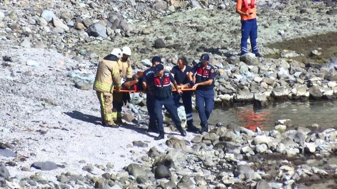 Telefonu olmad iin hi kimseden yardm isteyemeyen Geyik?i 5 gn sonra ayn blgeye gelen piknikiler fark etti. hbar zerine gelen ekipler uzun uralar sonucu Remzi Geyik'i mahsur kald yerden kurtard.
