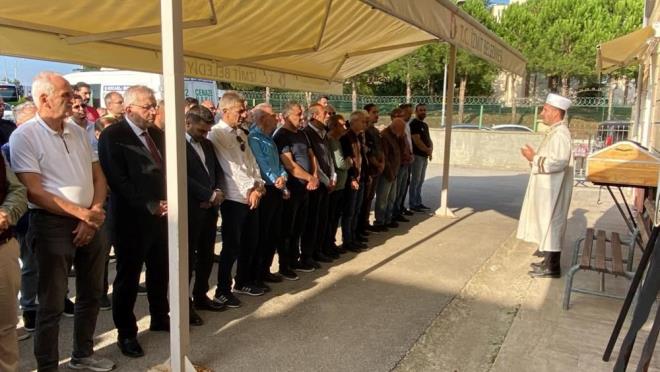 Ege Berke Can?n cenazesi, Malta Merkez Camisi?nde ikindi namazn mteakip klnan cenaze namaznn ardndan Kent Mezarl?nda topraa verildi.