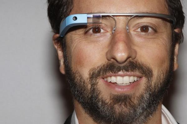 Google Glass, kstl sayda kullanc tarafndan test edildi. Gzlklerin nmzdeki yl sata karlmas bekleniyor.