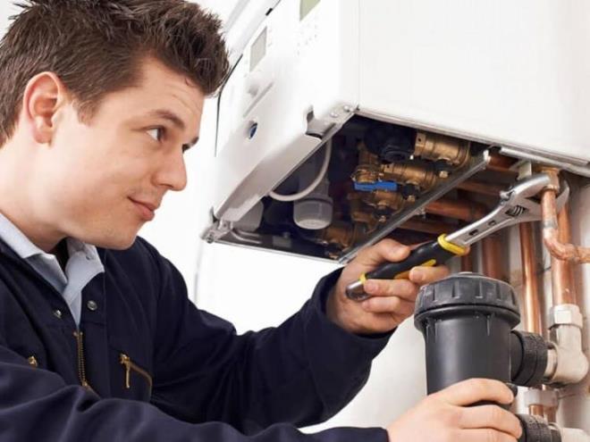 - Kombi bakm her sene k mevsimine girmeden mutlaka yaplmas gerekiyor.     - Kombi bakmn yaptracanz kiinin mutlaka alannda projesyonel olmasna dikkat edin.    - Kombi bakmn yapacak ustann o esnada neler yaplaca konusunda bilgi verilmesini isteyin