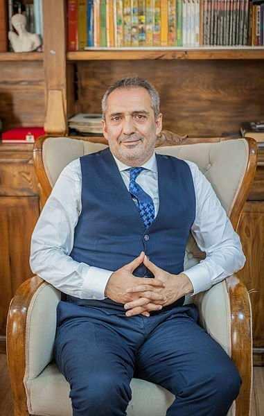 nceki gn nianls Nilah Aaolu ile birlikte Cihangir'de objektiflere taklan usta sanat Yavuz Bingl zel hayatyla ilgili konutu.