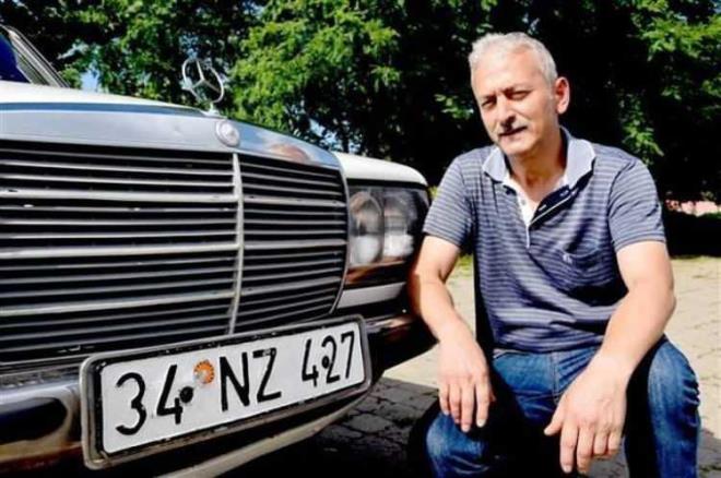 Daha nce Kemal Sunal'n ei Gl Sunal'n arabay almak istemediinin de altn izen Ylmaz, "Merhum Kemal Sunal'n vefatnn ardndan davet zerine arabayla beraber 72. ya gnnde katlmtm. Kemal Sunal'n ei ve yaknlar arabaya byk ilgi gstermiti. Hatta ei ve kz ok duygulanmt.