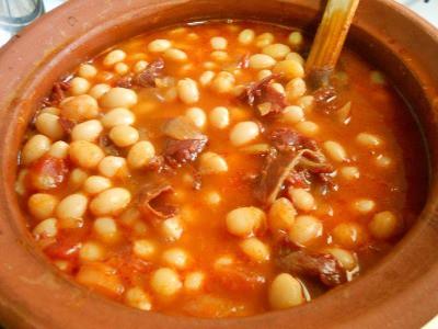 <b>KURU FASLYE:</b> Trk mutfanda k aylarnn vazgeilmez yemeidir. Faydalar ile de vazgeilmez olduu ortaya kt. Kalp damar hastalklarnn dman. Kolestrol ve ekere iyi geliyor. Dahas ete edeer.