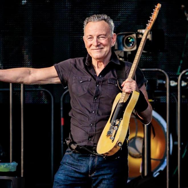 Bruce Springsteen    �nl� m�zisyen sesini 6 milyon dolara sigortalatt�.