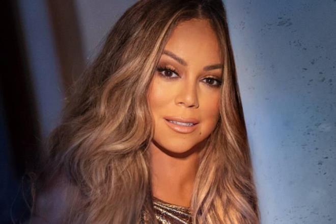Mariah Carey    �nl� �ark�c�n�n bacaklar� 35 milyon dolara sigortaland�.