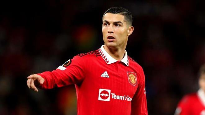 Cristiano Ronaldo    �imdilerde Suudi Arabistan liginde oynayan Portekizli futbolcu i�in eski kul�b� Real Madrid, 2009'da �nl� futbolcunun bacaklar�n� 144 milyon dolara sigortalatm��lard�.