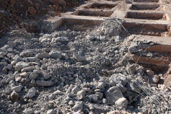 89 kiiye mezar olan sitenin savclk kararyla zeminine inildi.