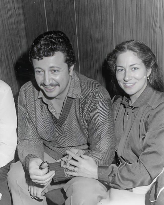 62 yldr Gksel zdodu ile evli olan nl sanat Metin Akpnar da konuyla ilgili sessizliini bozdu.