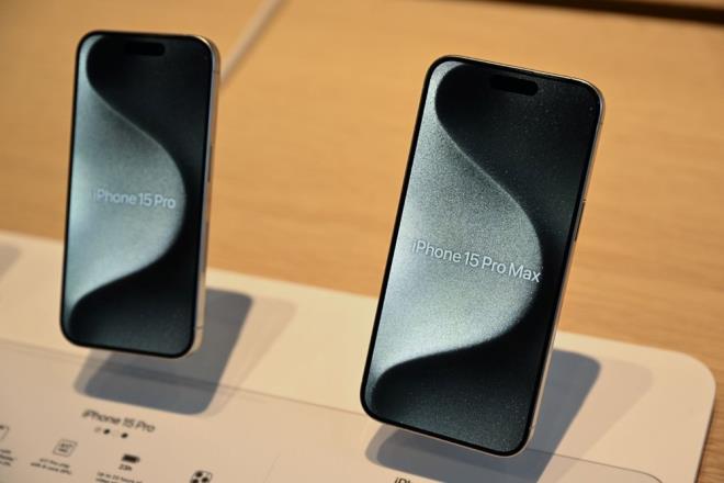 WI-FI BALANTISINDA SORUN    Baz Apple kullanclar, iPhone 15 cihazlarna iOS 17 gncellemesi yaptklarndan beri Wi-Fi sorunlar yaadklarn sylemiti.    Uygulamalarn ierik ykleyemedii ya da balantnn ok yava olduu gelen ikayetler arasnda.