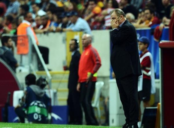 Geen sezon hem Trkiye hem de ampiyonlar Ligi'rde frtnalar estiren Burak Ylmaz'n formsuz ve mutsuz grnts herkesi aartyor...