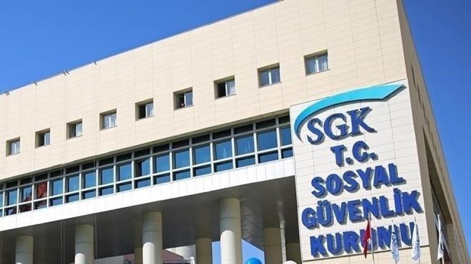 SGK PERSONEL ALIMI TERCH SONULARI NE ZAMAN AIKLANACAK?    SGK personel alm tercih sonularnn ne zaman aklanaca belli olmad. Sonularn, tercihlerin tamamlanmas ile ekim ay iinde SYM tarafndan ilan edilmesi bekleniyor.    Bu kapsamda resmi kurum ya da kiilerden aklamalar geldike haberimizde yer vereceiz.