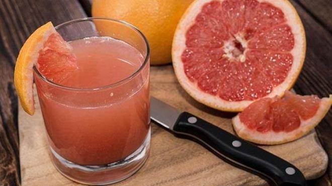 nerdii karm hakknda tavsiyelerine devam eden Dr. Mehmet z "Bu sihirli karm her gn her yemekten nce ierek turungillerin gcyle daha hzl bir ekilde kilo verebileceksiniz" diye aklad.