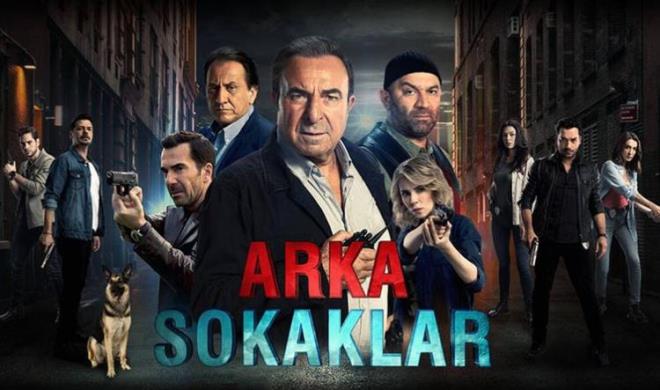 Trk televizyon tarihinin en uzun soluklu dizilerinden biri olan 'Arka Sokaklar'n unutulmaz yldz zgr Ozan, diziden ayrlarak hayranlarn hayalkrklna uratmt.