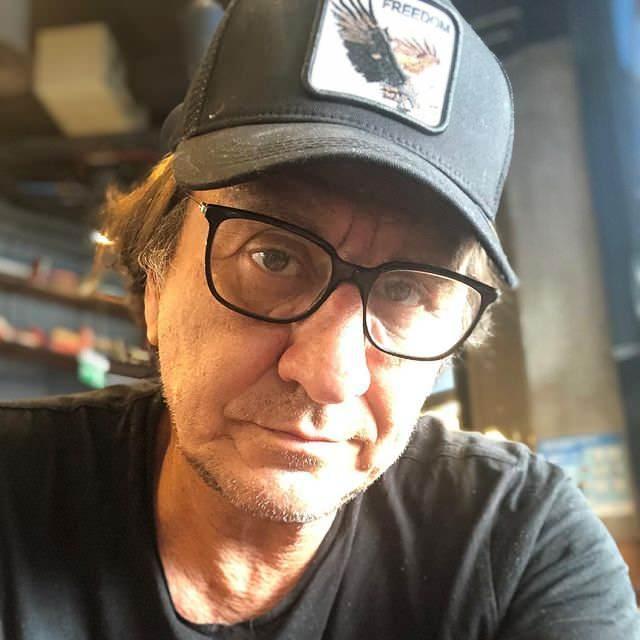 Usta oyuncunun ocuklar Ali Demir ve Derin Deniz ile yapt paylamlar ise youn ilgi gryor.